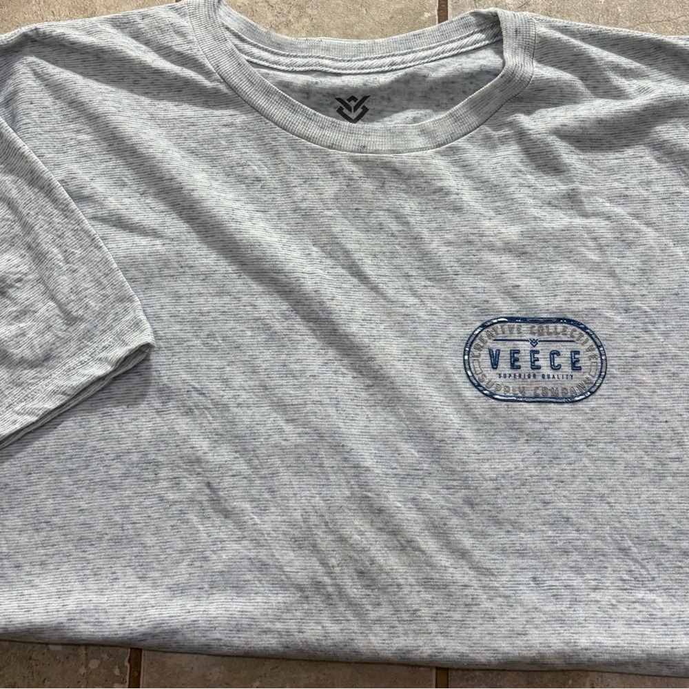 Veece Light Gray Men's Short Sleeve Tee